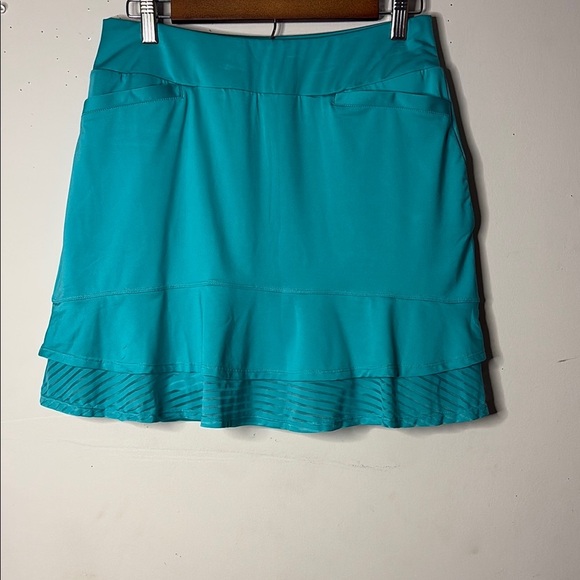 Tail - Picture 2 of 8